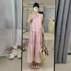 RM22928#法式粉色挂脖吊带连衣裙女夏季2023新款海边度假长裙小众设计