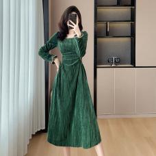 RM26099#法式高级感超好看高端小香风绿色丝绒连衣裙女装秋冬2023新款长裙