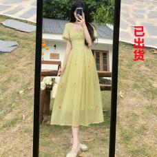 RM26985#大码法式方领连衣裙碎花复古仙女风绿色茶歇森系裙收腰长裙女