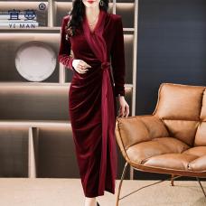 RM27896#沙漠玫瑰气质穿搭高级感修身显瘦红色知性优雅时尚连衣裙