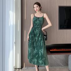 RM29174#新款高级感超好看气质绝美中国风墨绿色印花吊带连衣裙