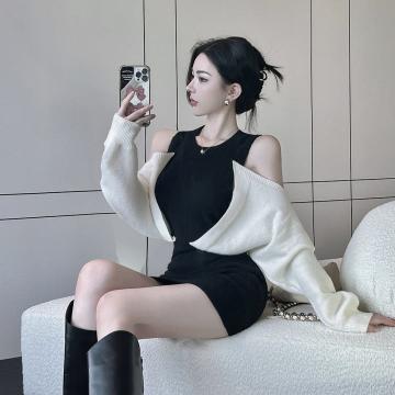 RM31301#高级感时尚黑白拼色修身包臀毛衣连衣裙