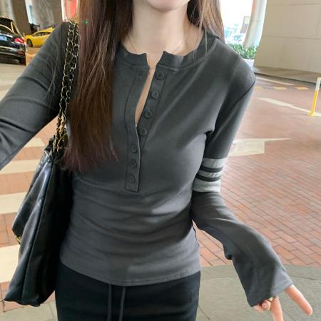 RM32395#美式复古圆领排扣设计感正肩长袖T恤 新款打底衫