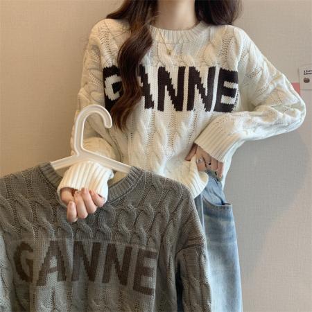 RM32490#新款韩版圆领套头字母宽松针织长袖毛衣