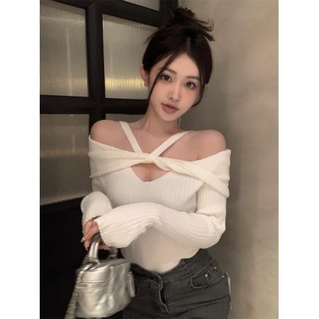 RM32658#挂脖针织女毛衣一字肩长袖打底衫辣妹性感露肩短款上衣