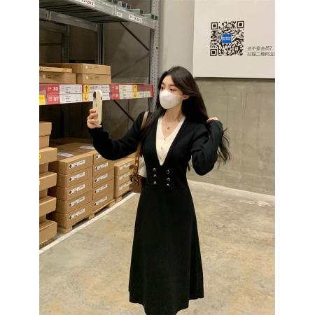RM33086#赫本风小黑裙 新款气质V领收腰撞色针织大码连衣裙