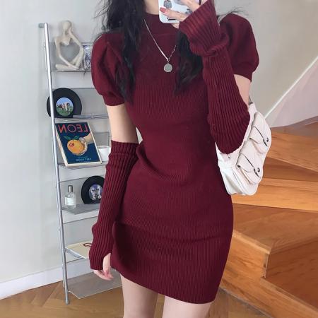 RM33726#法式红色针织连衣裙子女纯欲包臀裙辣妹穿搭 早秋装新款
