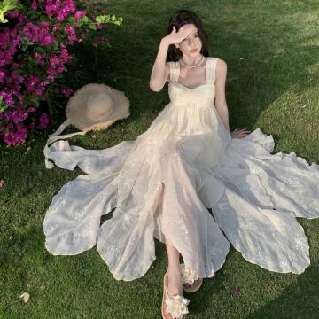 PF2612#山谷百合白色丝绒刺绣吊带裙气质超仙海边度假连衣裙