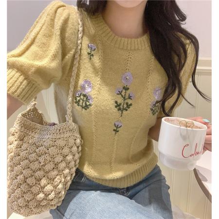 PF4091#甜美减龄泡泡袖花朵刺绣套头针织短袖